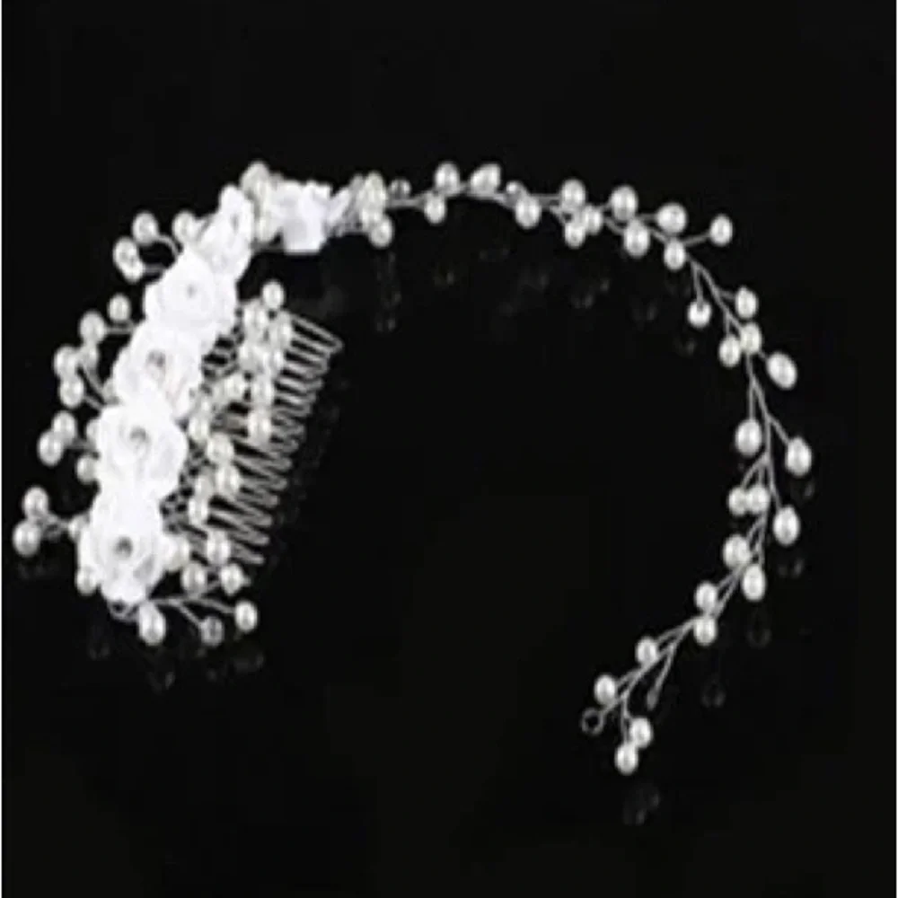 Elegant White Pearl Hair Comb